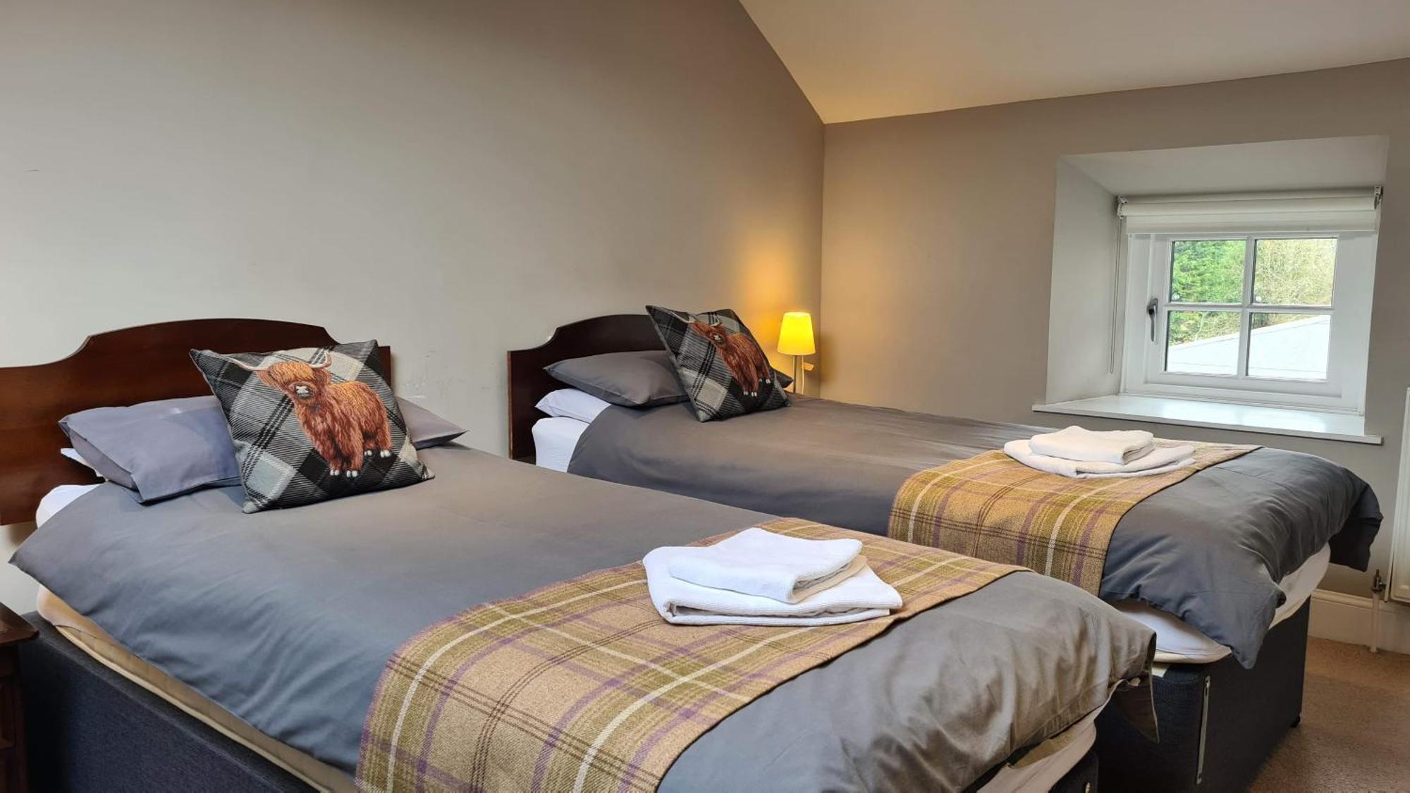 Glenisla Hotel Blairgowrie and Rattray Exteriör bild