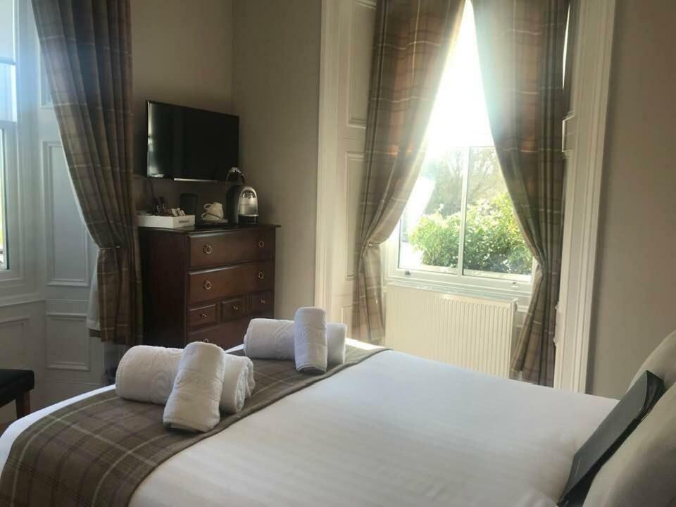 Glenisla Hotel Blairgowrie and Rattray Exteriör bild